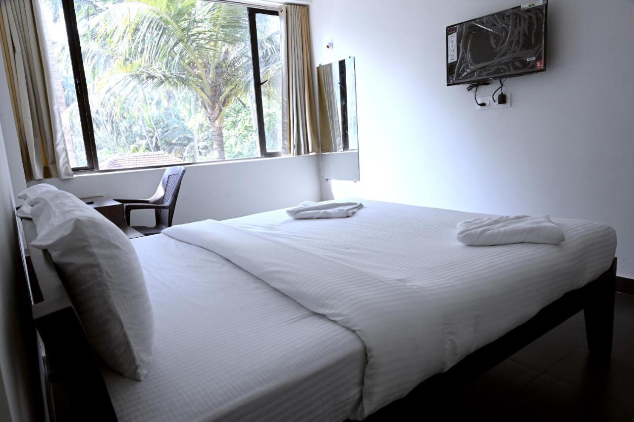 Resort De Goa Калангуте Екстериор снимка